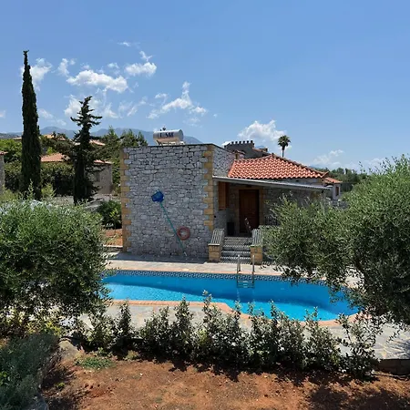 Tulipa Mani 1 - Cosy With Private Pool