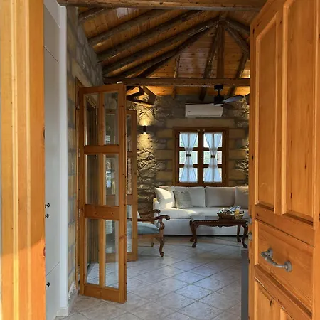 Casa vacanze Tulipa Mani 1 - Cosy With Private Pool Stoúpa