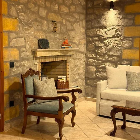 Tulipa Mani 1 - Cosy With Private Pool * Stoúpa