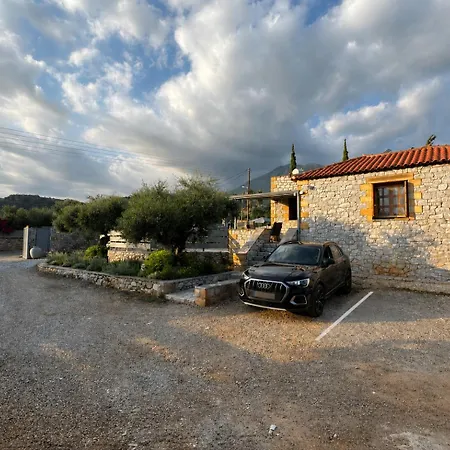 Tulipa Mani 1 - Cosy With Private Pool *